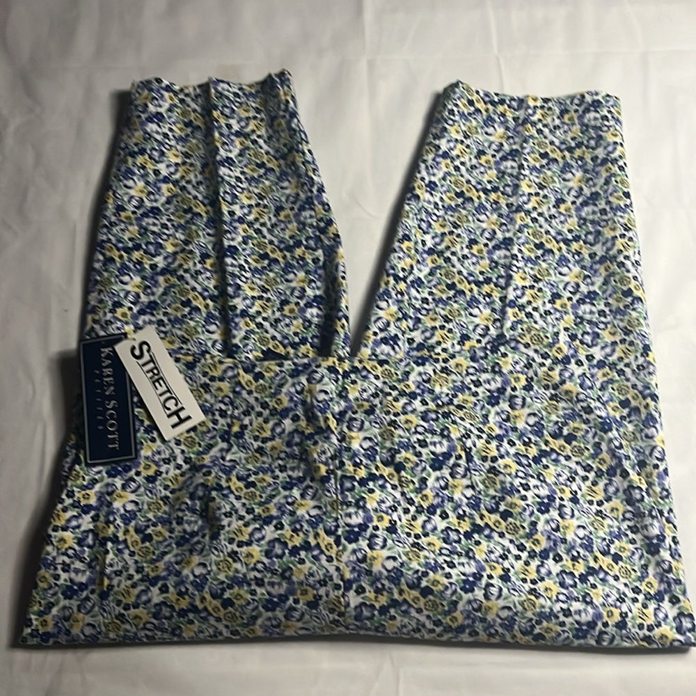NWT Karen Scott Floral Capri Pants - Picture 7 of 8